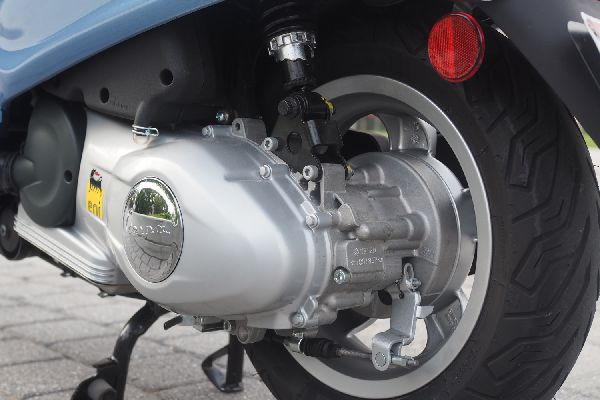 Vespa Primavera Suspension Metro Scooter Cincinnati